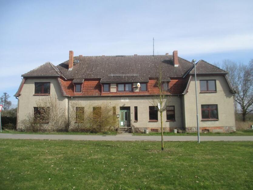 Gutsverwalterhaus auf 8000qm Naturgrundstück in Dorfrandlage