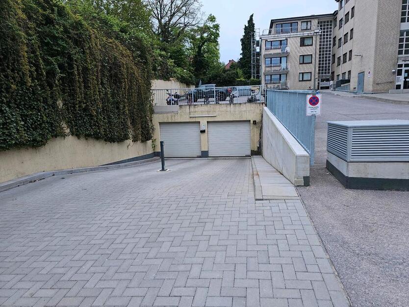 Tiefgarage Stellplatz Videoüberwacht Zentral