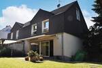 Familie im Glück: 6-Zimmer-DHH, Garten, Terrasse, 2 Bäder, Garage