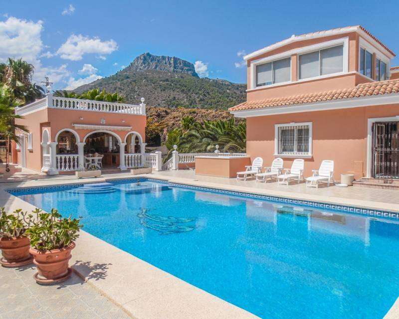 Haus zum Kaufen in Calp 895.000 € 460 m²