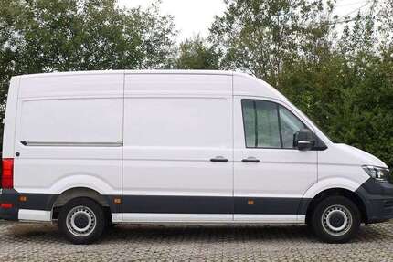 VW Crafter 81.000 km 23.999 &euro; München 81243