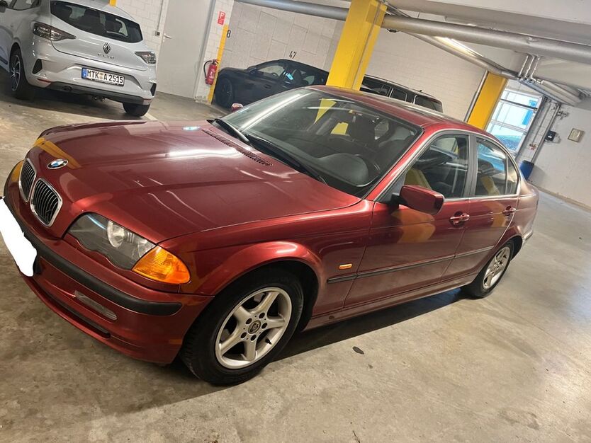 BMW 323 166.000 km 3.650 € Liederbach 65835