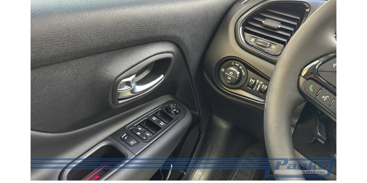 Jeep Renegade Night Eagle FWD 1.0 T-GDI*AHK*PDC*BT* 22.049 km 15.990 &euro; Berlin 13187