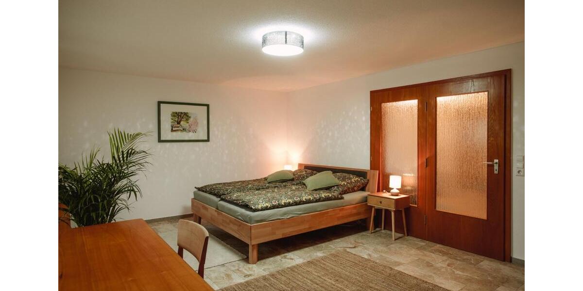 Erdgeschoßwohnung Bretzfeld - 3 Zimmer, 80 m&sup2;, 130&euro; | Angebot:25783423