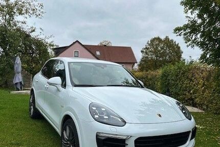 Porsche Cayenne 158.000 km 34.300 € Ansbach 91522