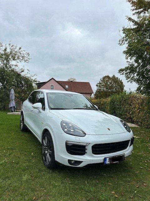 Porsche Cayenne 158.000 km 34.300 € Ansbach 91522