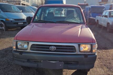 Toyota Hilux 136.000 km 3.900 &euro; Hamburg 22113
