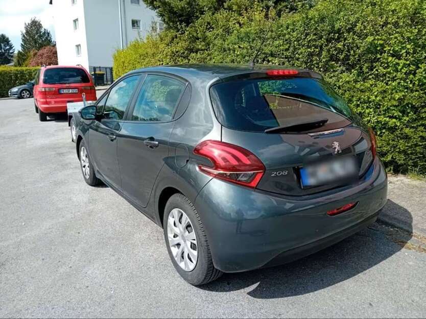 208
