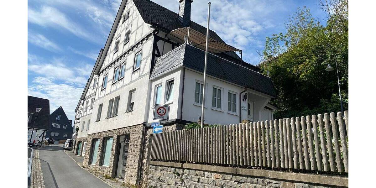 Gewerbeobjekt Schmallenberg Bad Fredeburg - 9 Zimmer, 70 m&sup2;, 299.000&euro; | Angebot:25682614