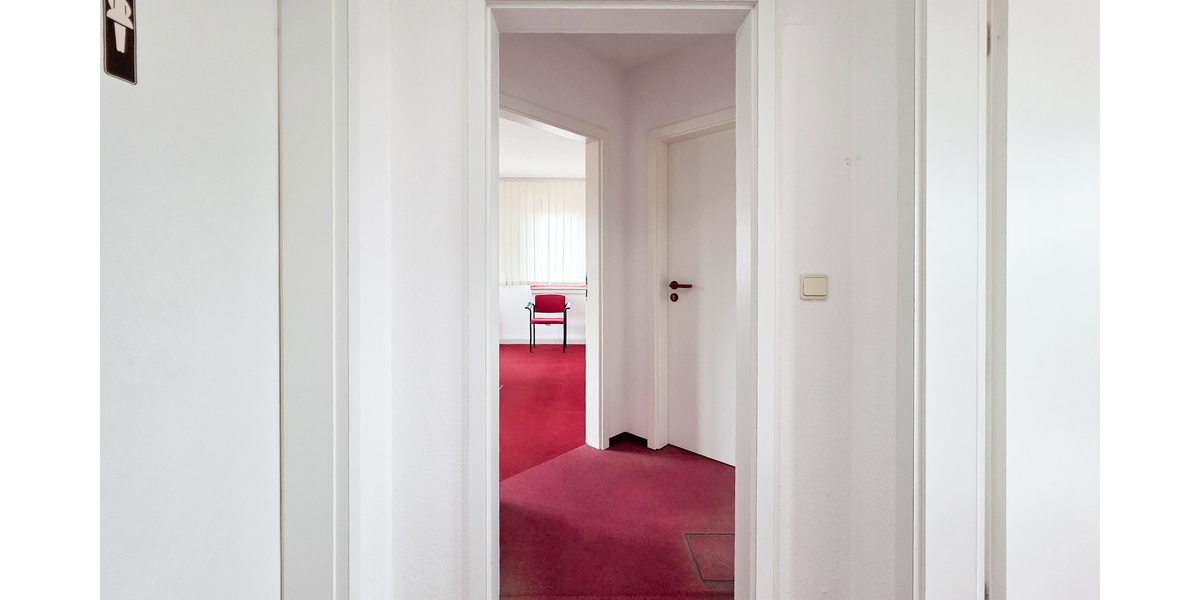 Vielseitiges Bürogebäude zum Verkauf in Gera – Schulungsräume, Parkplätze, gute Lage. - Gewerbeobjekt Gera Bieblach-Ost | Angebot:26376584