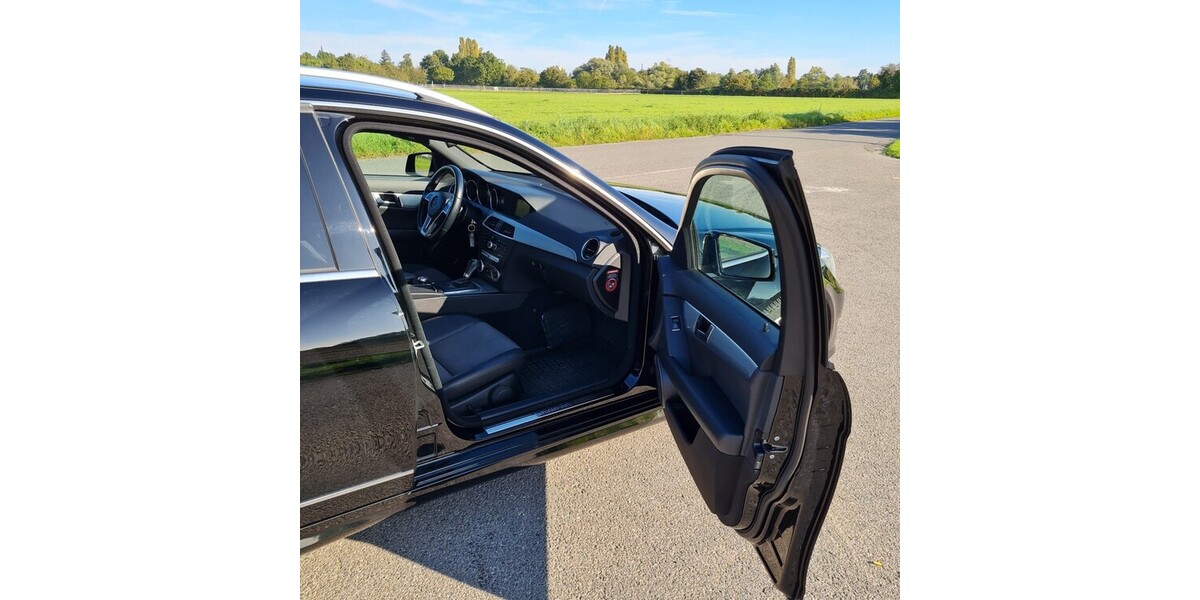 Mercedes-Benz C 200 232.000 km 13.500 &euro; Krefeld 47798