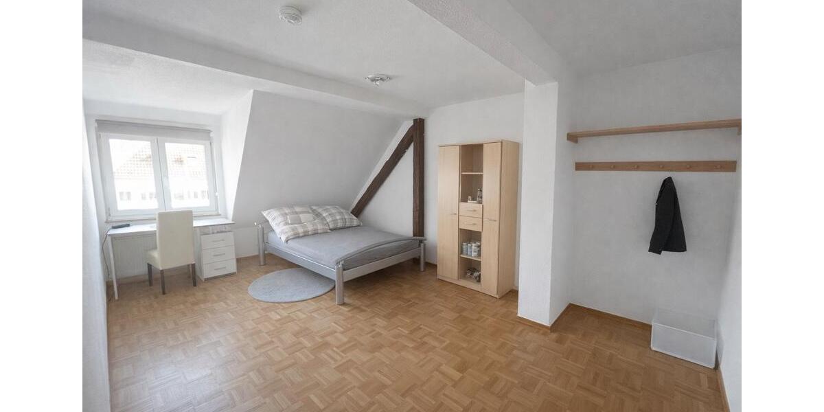 Dachgeschoßwohnung Schwieberdingen - 3.5 Zimmer, 73 m&sup2;, 750&euro; | Angebot:25980494