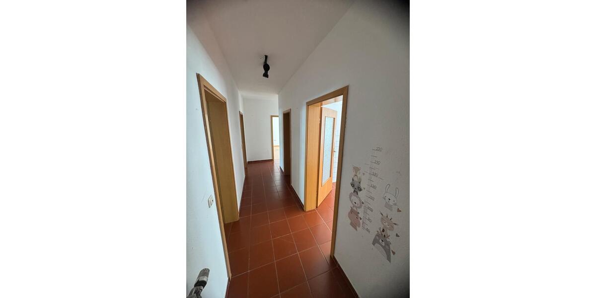 Erdgeschoßwohnung Korbach - 3 Zimmer, 81 m&sup2;, 550&euro; | Angebot:26267021