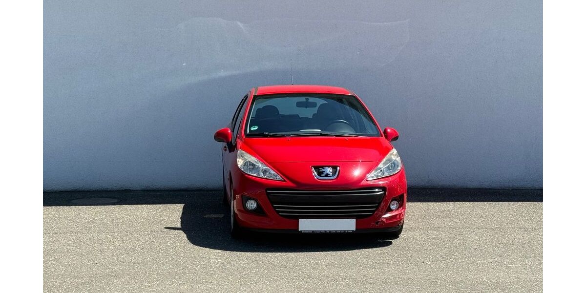 Peugeot 207 180.000 km 1.999 &euro; Kandel 76870