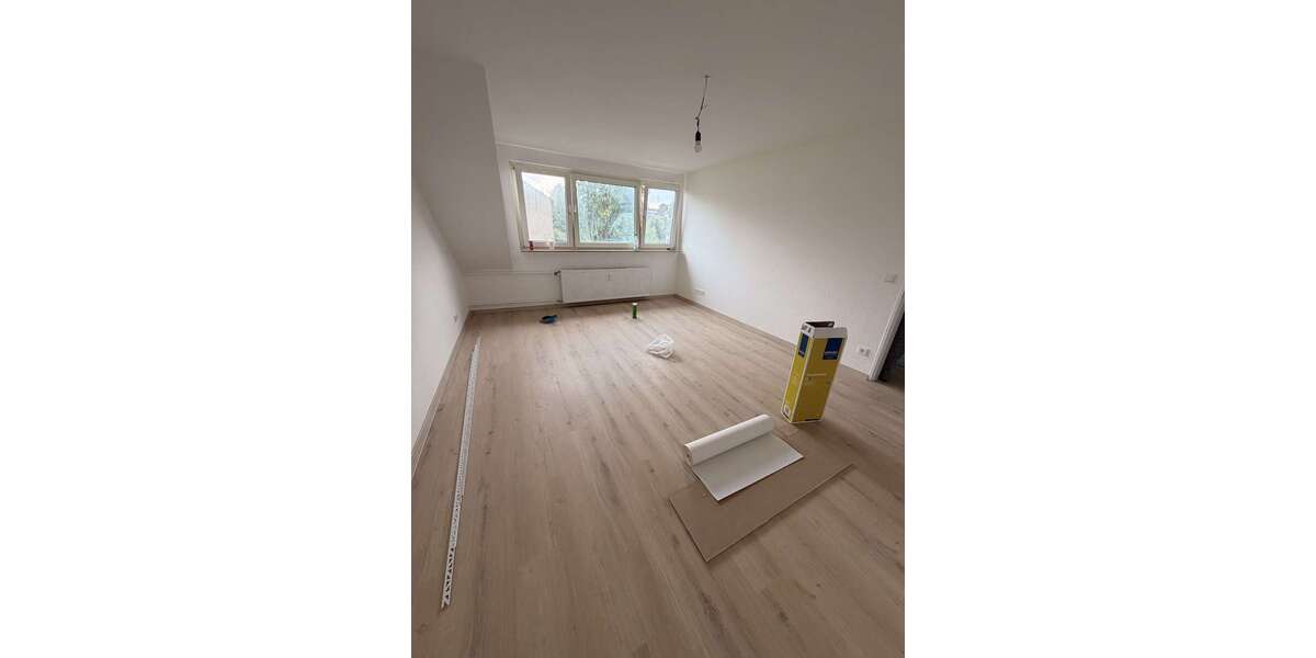 Etagenwohnung Wiesbaden Biebrich - 3 Zimmer, 66 m&sup2;, 665&euro; | Angebot:27077394