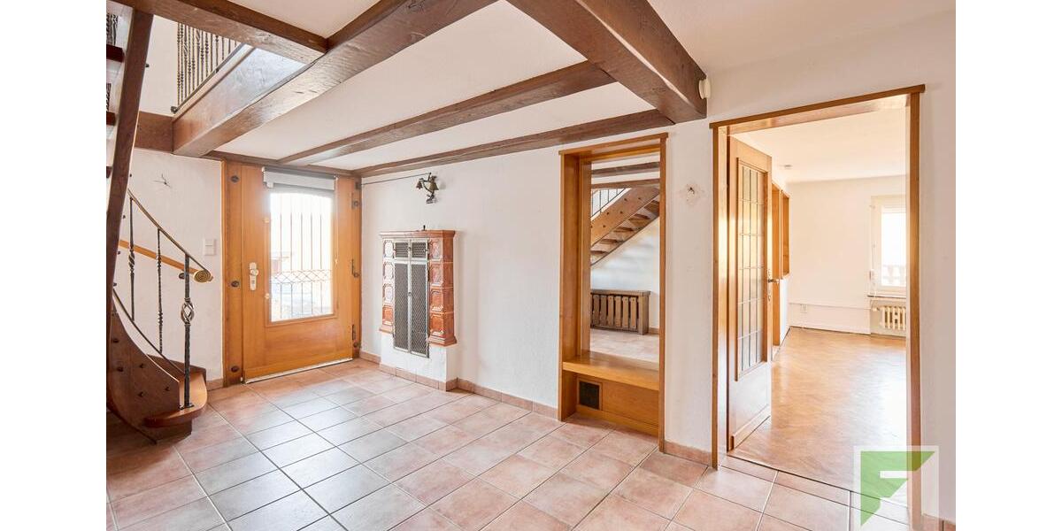 Großzügiges Einfamilienhaus mit Garage in Meschede-Grevenstein 5 zimmer