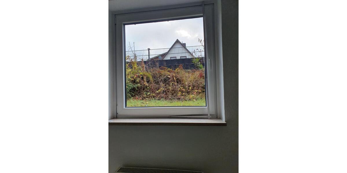 Renoviert, hell und sehr sparsam 3 zimmer