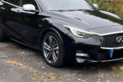 INFINITI Q30 144.005 km 17.500 &euro; Kassel 34123