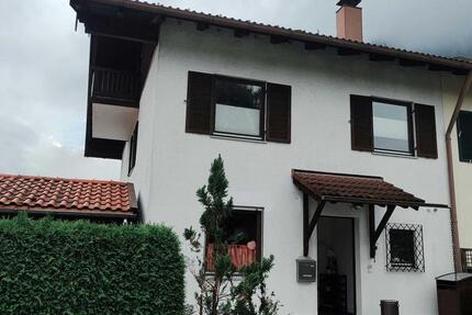 Reiheneckhaus mit Tiefgarage und Stellplatz 6 zimmer