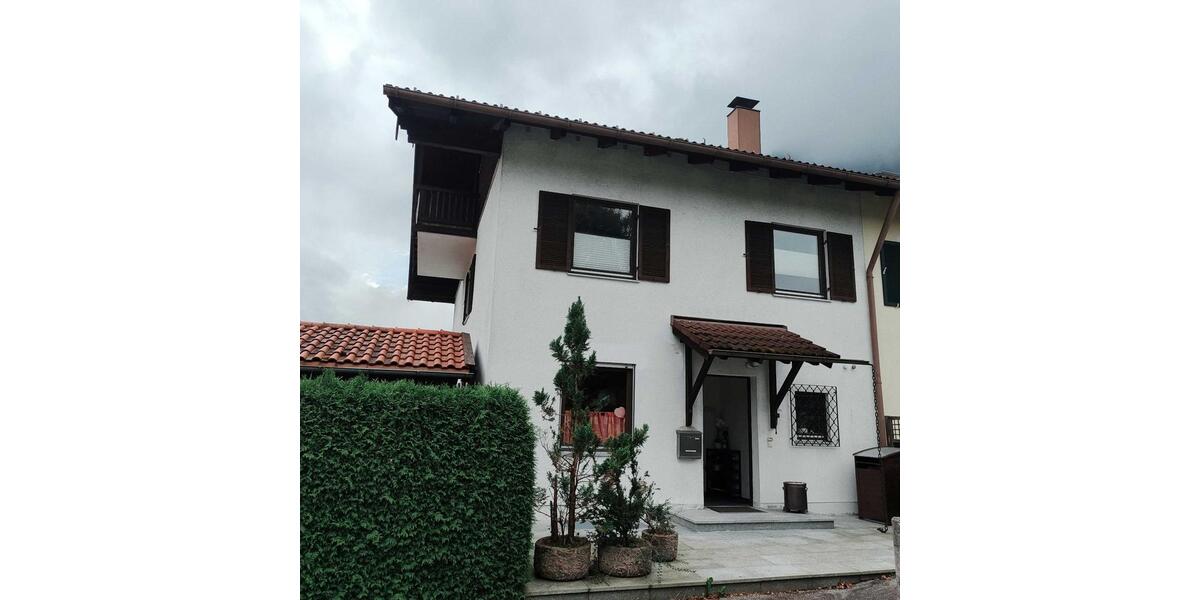 Reiheneckhaus mit Tiefgarage und Stellplatz 6 zimmer