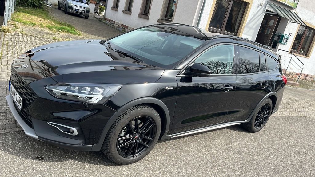 Ford Focus 62.000 km 18.100 &euro; Gaggenau 76571