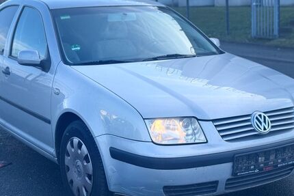 VW Bora 218.101 km 2.499 &euro; Wildau 15745