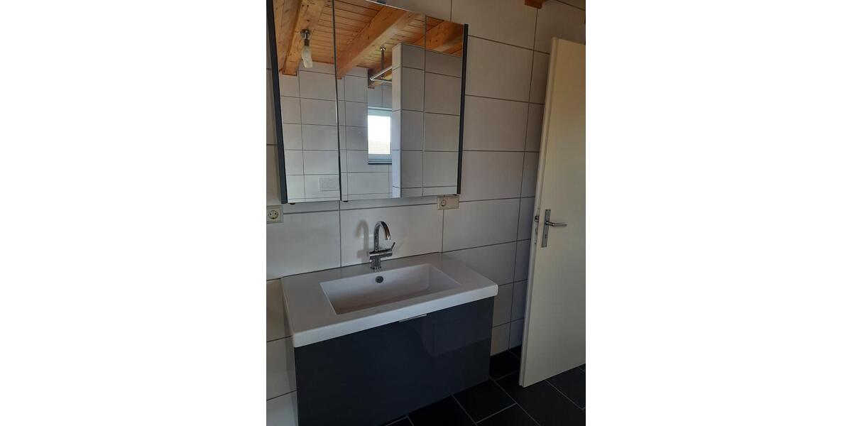Dachgeschoßwohnung Tauberbischofsheim - 2.5 Zimmer, 65 m&sup2;, 600&euro; | Angebot:25237161