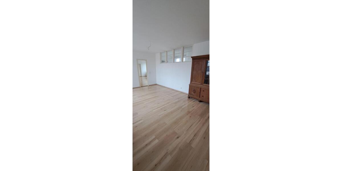 Etagenwohnung Wunsiedel - 3 Zimmer, 92 m&sup2;, 700&euro; | Angebot:25417762