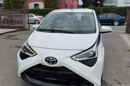 Toyota Aygo (X) 69.990 km 10.999 € München 80999
