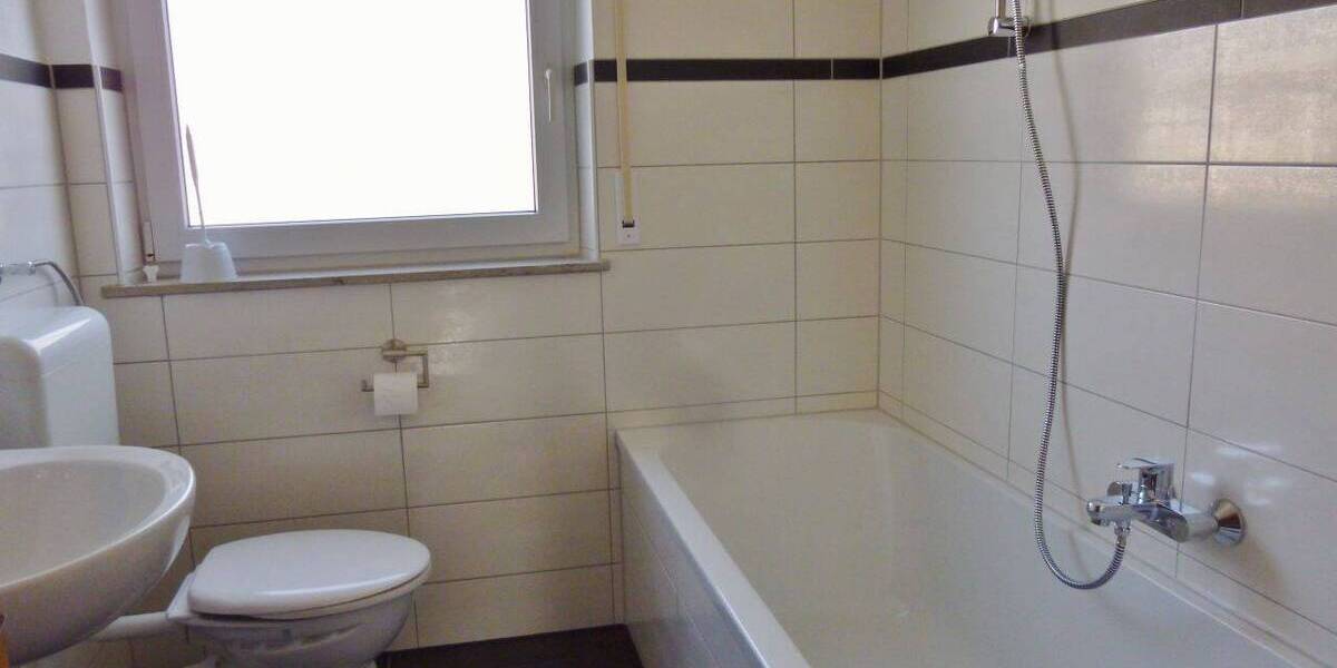 Etagenwohnung Bernstadt - 3 Zimmer, 100 m&sup2;, 700&euro; | Angebot:26798811