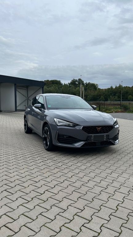 Cupra Leon 46.920 km 24.499 € Kempen 47906