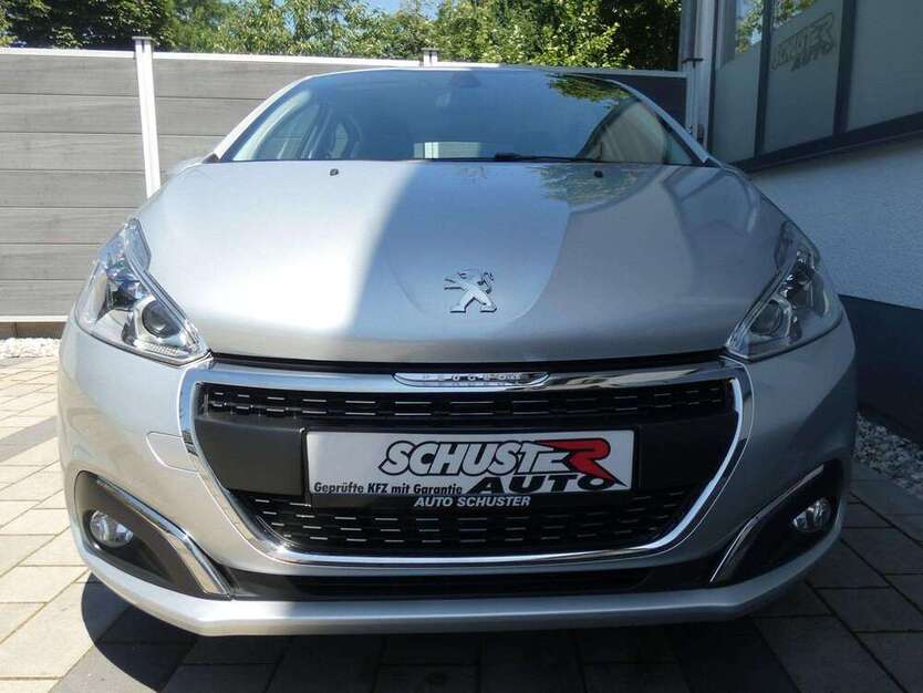 Peugeot 208 99.111 km 6.999 € Schwandorf 92421