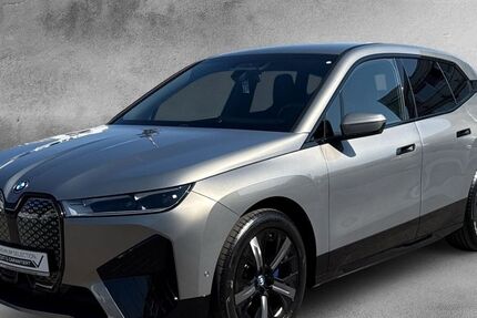 BMW iX 8.164 km 62.743 € Kempen 47906
