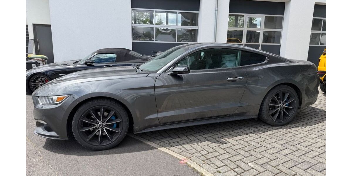 Ford Mustang 145.000 km 16.999 &euro; Niestetal bei Kassel 34266
