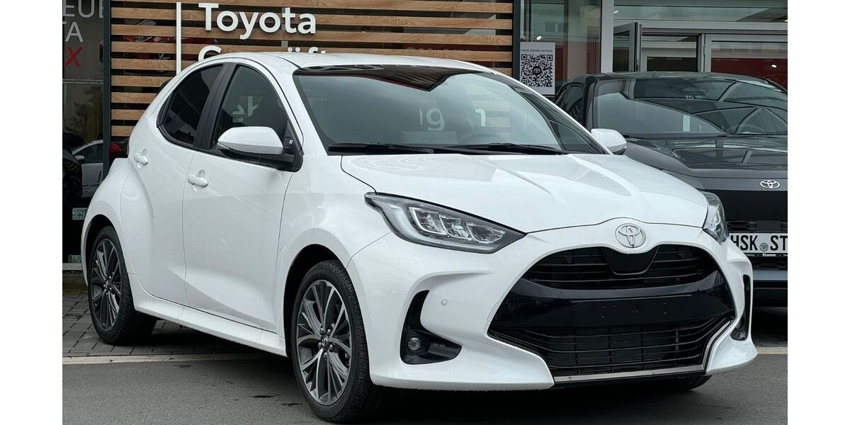 Toyota Yaris 5.171 km 26.490 &euro; Arnsberg-Neheim 59755