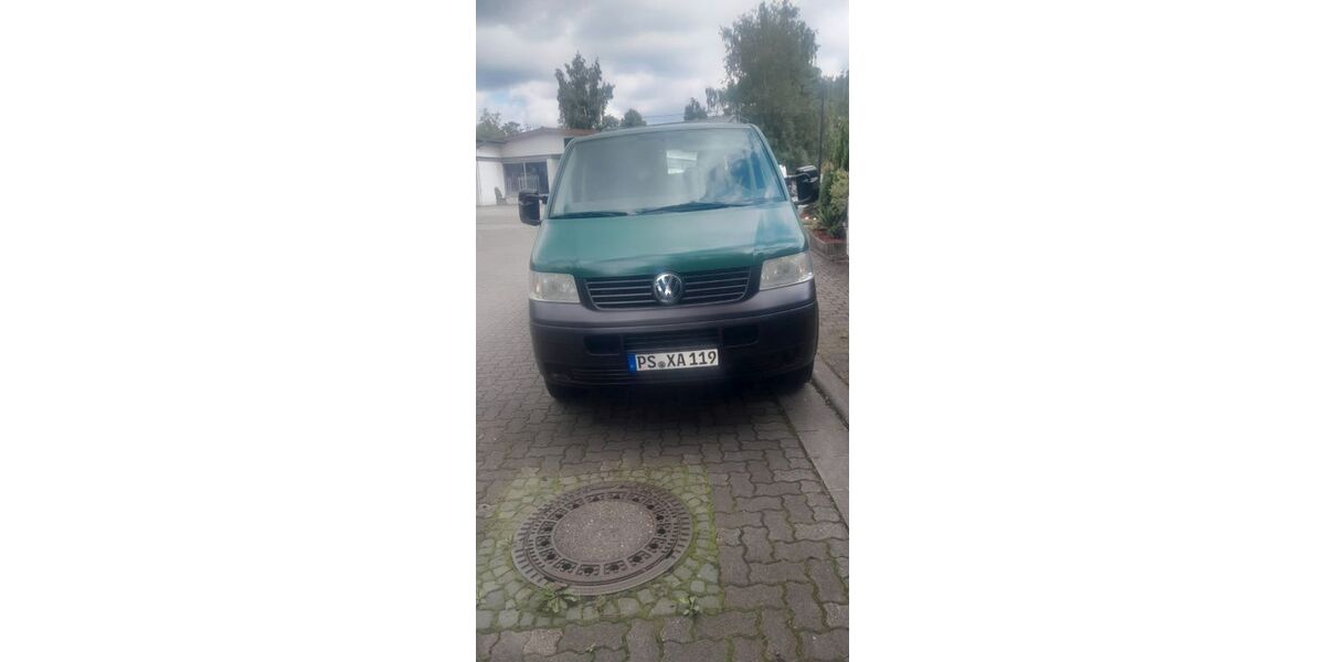 VW T5 Transporter 165.000 km 6.200 &euro; Wallhalben 66917