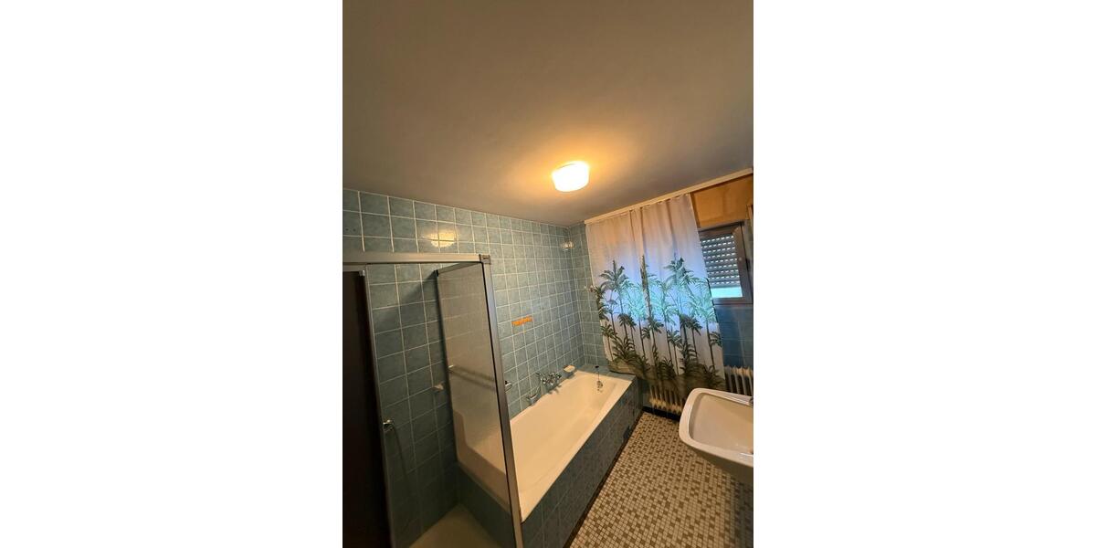 Mehrfamilienhaus, Wohnhaus Homburg - 4 Zimmer, 150 m&sup2;, 750&euro; | Angebot:24697344