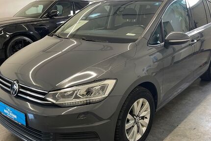 VW Touran 151.000 km 15.970 &euro; Landau a.d.Isar 94405