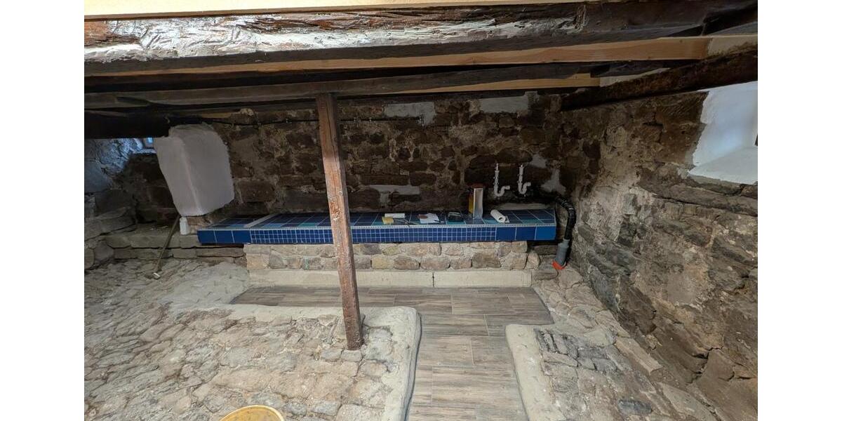 Bauernhaus, Landhaus Rottenburg am Neckar - 7 Zimmer, 200 m&sup2;, 1.750&euro; | Angebot:24371016