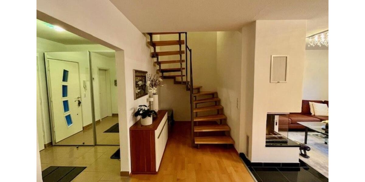 Reihenhaus Weinstadt - 8.5 Zimmer, 247 m&sup2;, 1.120.000&euro; | Angebot:25612294