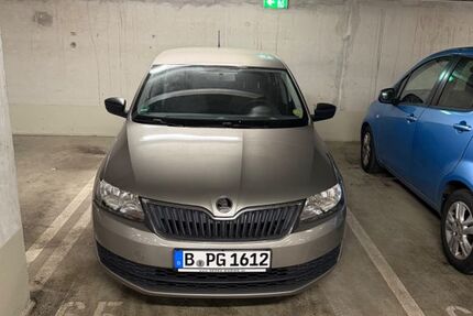 Skoda Rapid 83.000 km 7.100 &euro; Berlin 12351