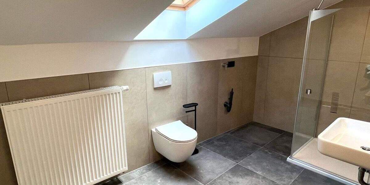 Zimmer Nußbaum - 3 Zimmer, 85 m&sup2;, 1.050&euro; | Angebot:25683775