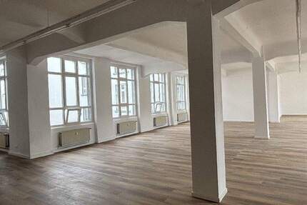 Haus Krefeld Stadtmitte - 4 Zimmer, 687 m&sup2;, 2.099.000&euro; | Angebot:25152867
