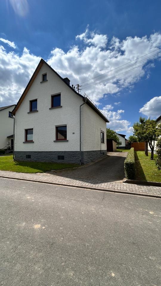Freistehendes Haus Einfamilienhaus zum renovieren