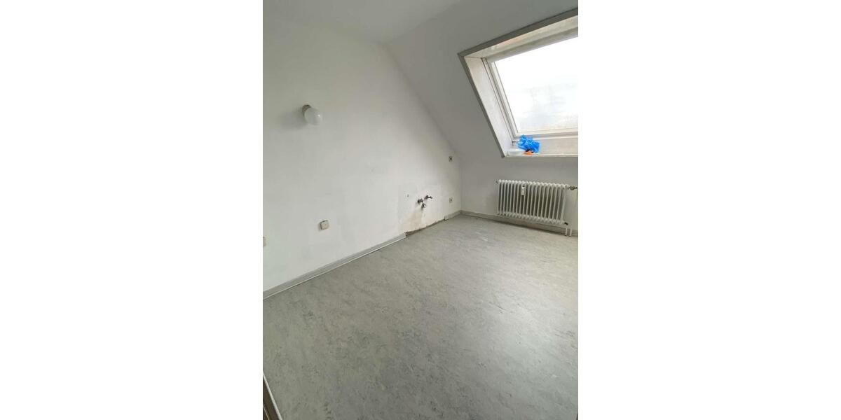 Dachgeschoßwohnung Bergen - 3 Zimmer, 63 m&sup2;, 450&euro; | Angebot:25569888
