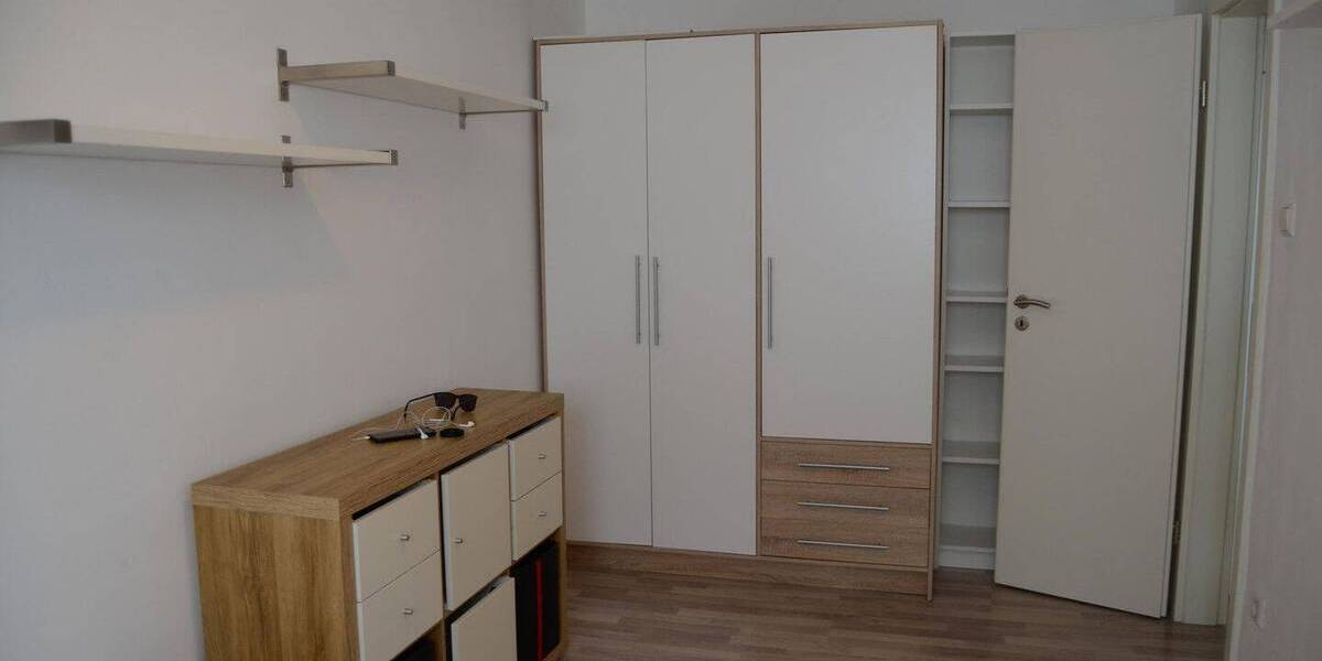 Etagenwohnung Stuttgart Zuffenhausen - 3 Zimmer, 62 m&sup2;, 270.000&euro; | Angebot:26699023