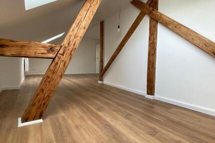 Helle DreiZimmer-Wohnung im Herzen Owschlags – Balkon & Garage