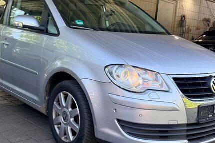 VW Touran 190.000 km 2.890 &euro; Waldkraiburg 84478