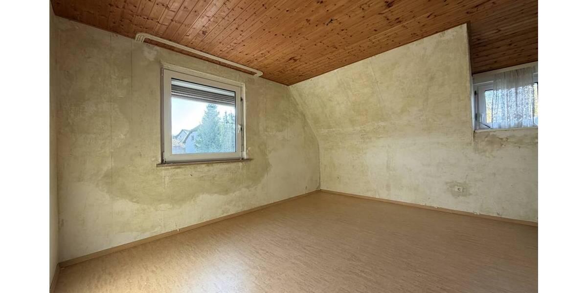 Etagenwohnung Rödental / Einberg Einberg - 5 Zimmer, 106 m&sup2;, 159.000&euro; | Angebot:26187871