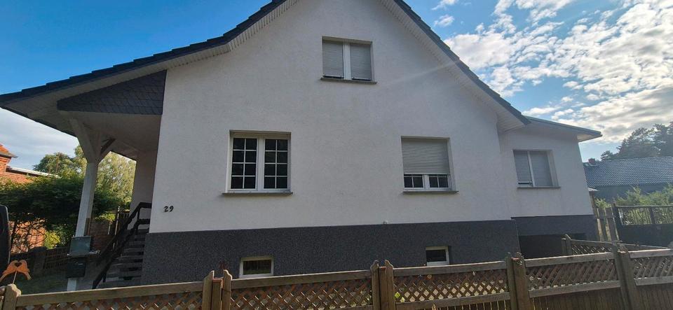 Haus zur Miete in sehr ruhiger Lage. viel Platz & Parkplätze